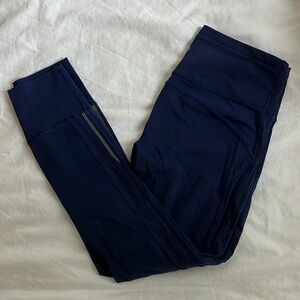 Navy Lululemon cropped leggings